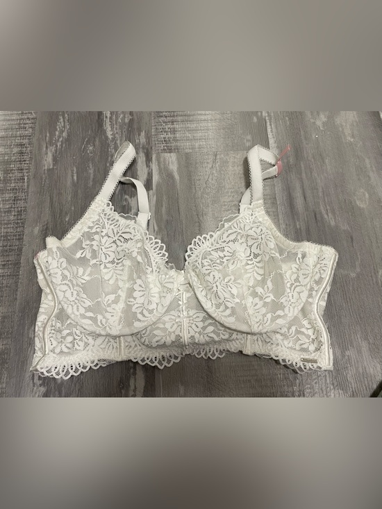La Vie En Rose Other - La Vie En Rose White Lace Bra